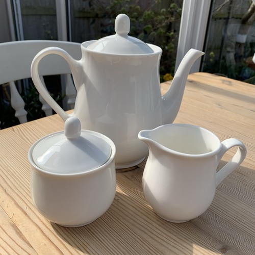 Royal doulton regency - royal, white