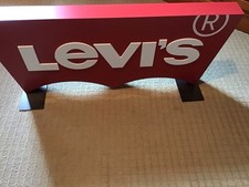 Red Tab LEVI'S Jeans Retail