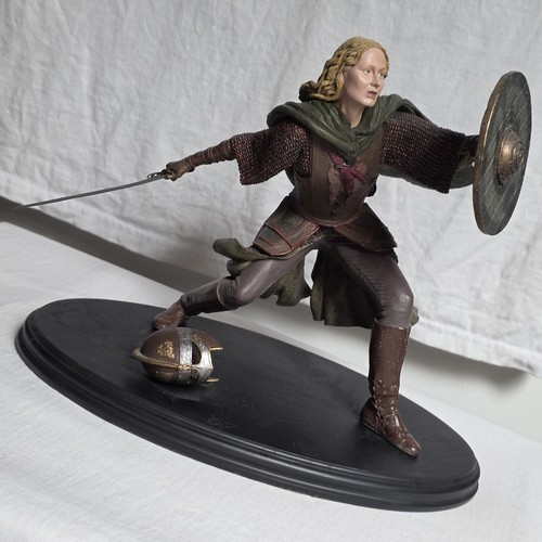Eowyn shield maiden statue - shield,