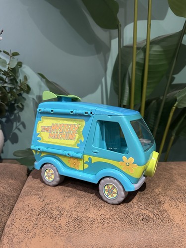 Scooby doo mystery machine - scooby-doo,