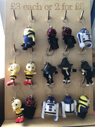 Personalised keyring hanger