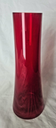Tall red scandinavian art - scandinavian,