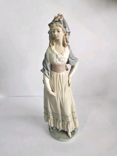 Lladro goya lady porcelain - lady,