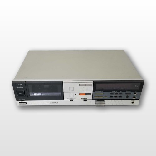 Hitachi 8 cassette deck - hitachi,