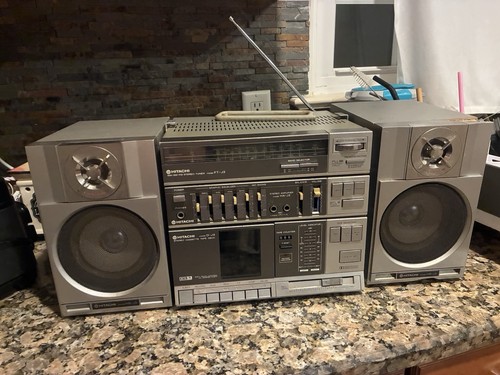 Vintage hitachi stereo boombox - hitachi,