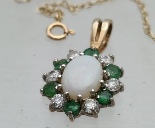 Vintage 9ct gold pendant 18 - vintage, &