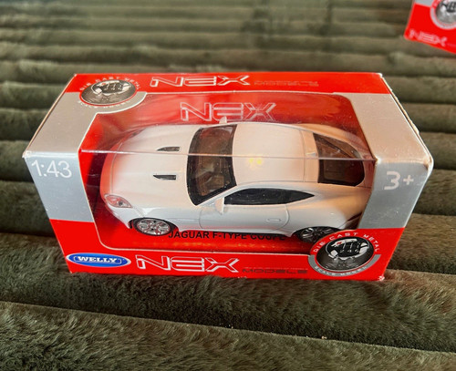 Welly nex models jaguar - 1:43,