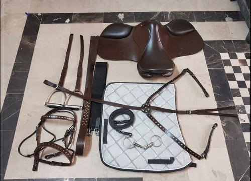 Premium horse jumping saddle - premium,