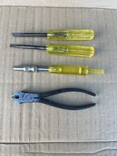 4 x BT  TOOLS 2X SCREWDRIVERS PLIERS ECT  (E629)