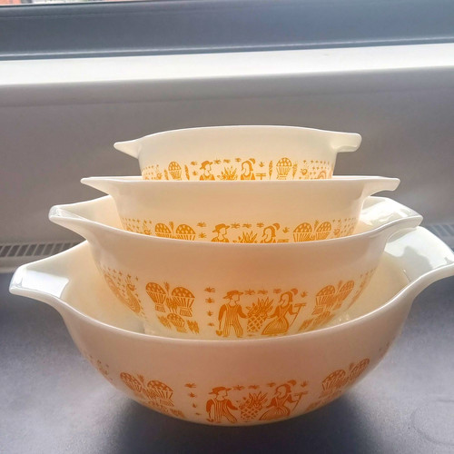 Rare vintage pyrex - rare,