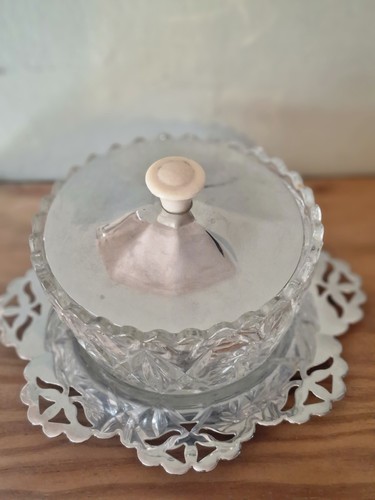 Gorgeous vintage cut - cut, and