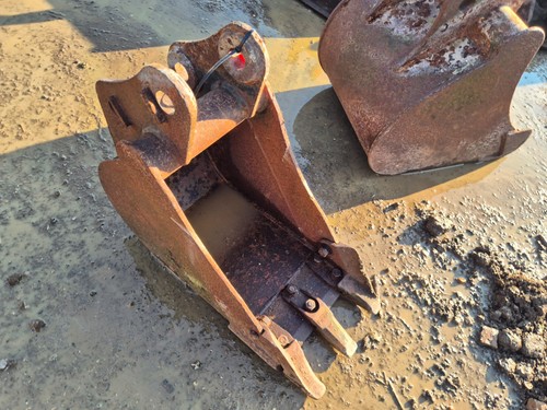 300mm excavator digging bucket - 300mm,