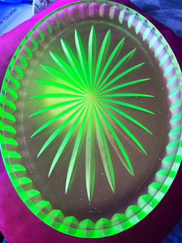 Green uranium starburst - green,