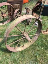Vintage  26” Steel Farm Tractor Wheel Rim Wagon Cast Iron Hub Round 10 Spokes