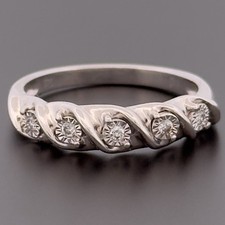 9ct white gold - 9ct, diamond