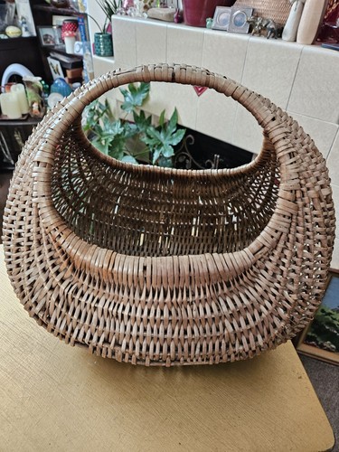 Vintage gondola wicker basket - gondola,