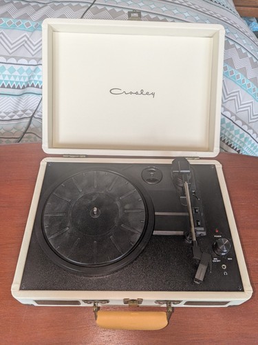 Crosley cream record player - crosley,