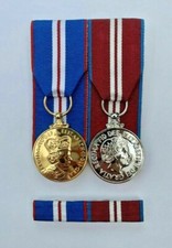 Full size set queens golden - size, of