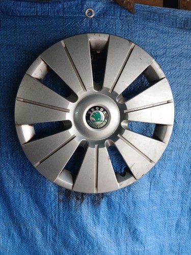Skoda fabia wheel trim - x,