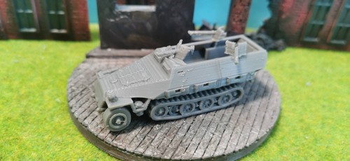 Kfz 251 armoured car - armoured, "