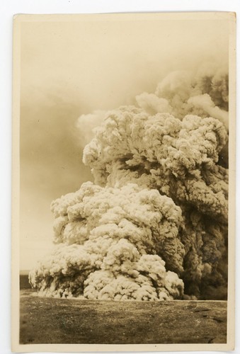 Hawaii massive smoke plume - hawaii,