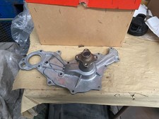 Old stock Water Pump Fits Ford
