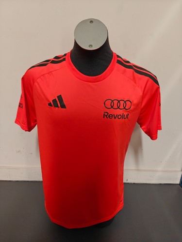 Audi team mechanics - f, 1®