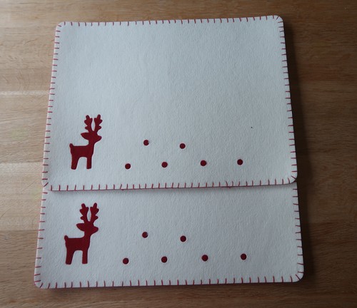 New set cream red - of, cream/red