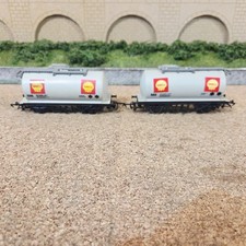 HORNBY RAILWAYS OO GAUGE  SHELL 500 TANK  WAGONS X 2   FREE POST