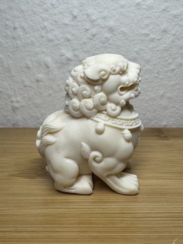 Vintage style resin - resin, lion
