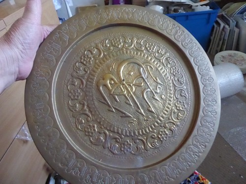 Large brass plate heavy - ,