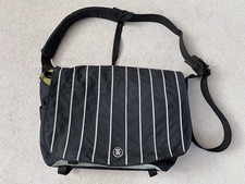 Crumpler 'The Romancer’ XL