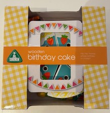 kids play birthday cake
