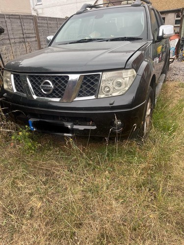 Nissan navara truck 5 dci - nissan,