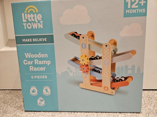 Aldi little town - wooden, car