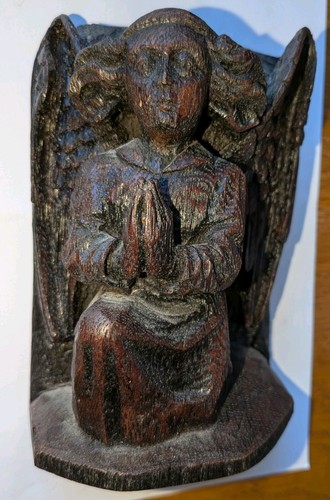 Medieval winged angel praying - winged,