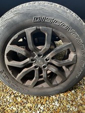Land Rover wheels with tyres