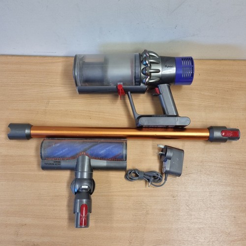 Dyson cyclone v10 - dyson,