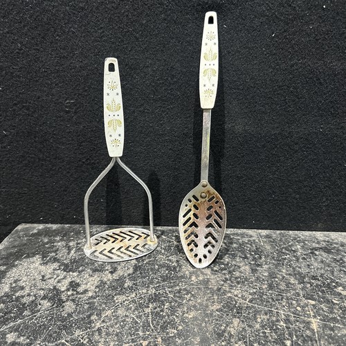 Vintage skyline utensils - x,