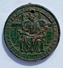 Antique Old Lindsey County Council School Attendance Medal 1906-07 Lincolnshire.