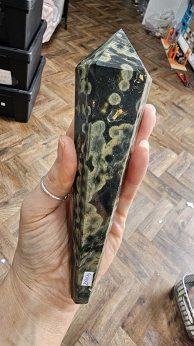 Large rhyolite rainforest - large,