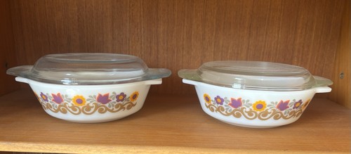 Pair vintage pyrex - pair,