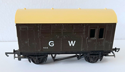 Hornby r123 horse box - hornby,