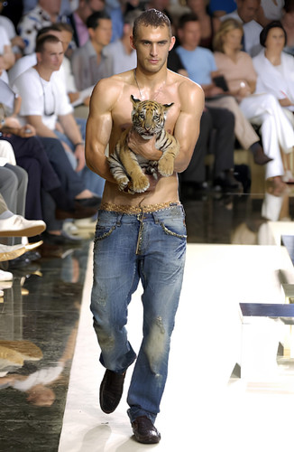 Dolce gabbana runway - &, gabbana,