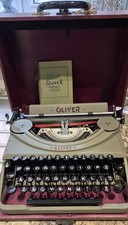 Rare Vintage 1950s Oliver "Courier" Typewriter - Original ‘Snakeskin’ Carry Case