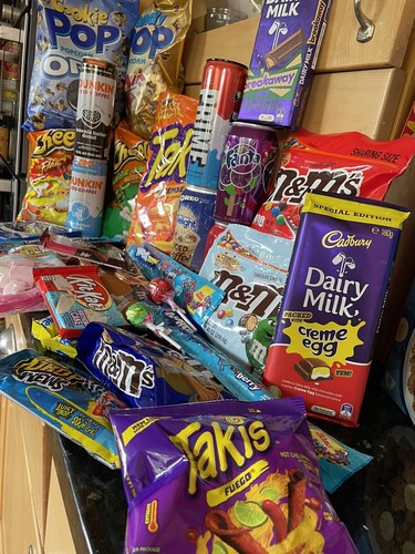 Large munchies gift box - large,