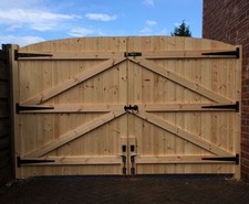 Wooden driveway gates - wooden, gates!heavy