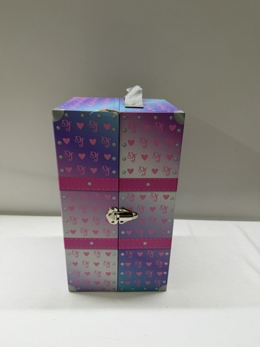 Designafriend wardrobe with - designafriend,