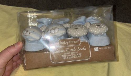 Aspen baby rattle socks - -,