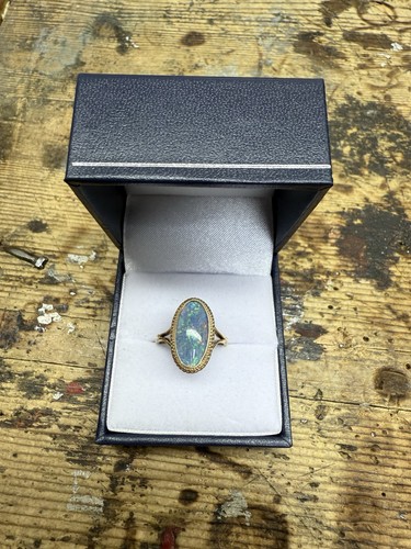 9ct yellow gold oval - oval, vintage